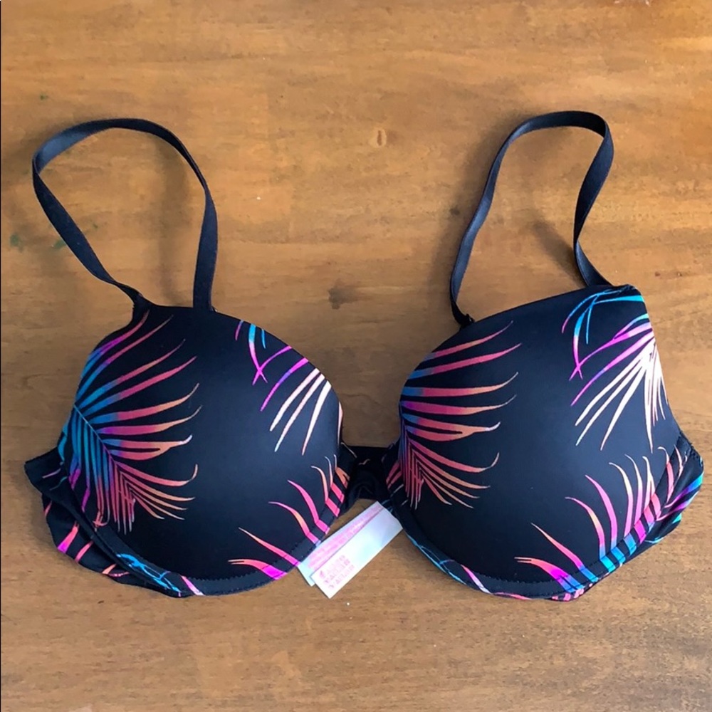 Victoria’s Secret PINK wear everywhere push-up bra